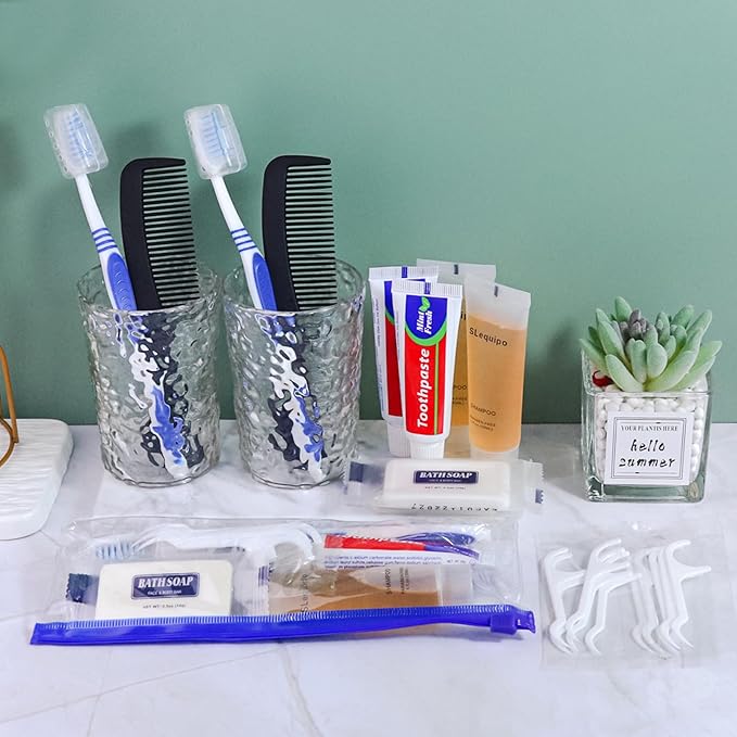 Pack of 5 Hygiene Kit, Hygiene Kit Bulk, Individually Packed, Travel Hygiene Kit with Toothbrush, Toothpaste, Comb, Shampoo, Soap and Floss Picks, Home, Suitable for Hotel, Camping, Travel