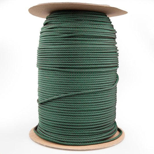 Paracord Planet Holiday Colors 550 Paracord – Great for DIY, Bracelets, and Lanyards – Mistletoe (1,000 Feet)